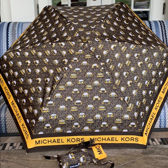 MICHAEL KORS NEW YORK CITY SM COMPACT UMBRELLA - Picture 10 of 16